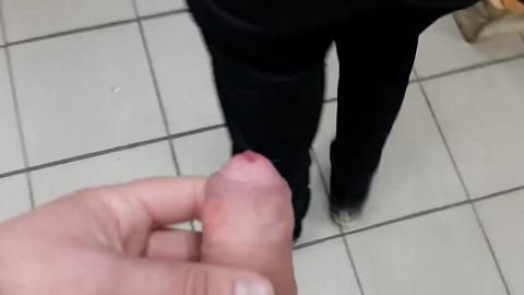 37068